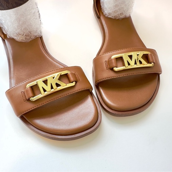 Like new! Michael Kors Camila Logo Trim Sandals – Size 6.5M - Picture 5 of 10